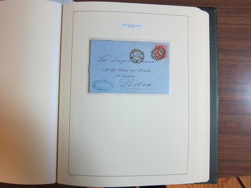 0014 (32).jpg -     Lote:    14      Marcofilia      Lotes Especiais       Descrição:      Portugal.   Colecção montada em dois álbuns com estudo especializado das marcas de duplo círculo e circulares do Porto, com selos de diversas emissões e cartas. Lote a ver.        Lote       Valor Base:     &euro; 1.500,00     Valor Venda:     &euro; 1.500,00     